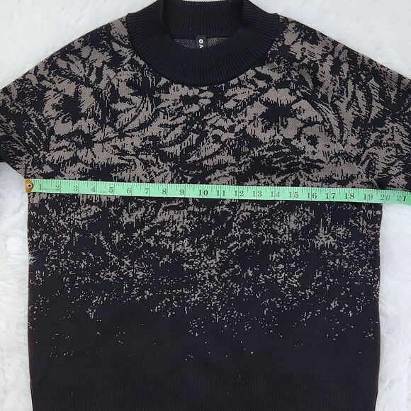 Athleta Women Jacquard Crew Sweater in Frosted Floral Black And Tan Extra Small - Picture 5 of 10